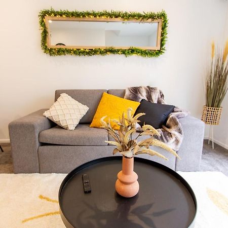 Glamorous 2 Bed Cbd Townhouse W/King Bed Крайстчърч Екстериор снимка