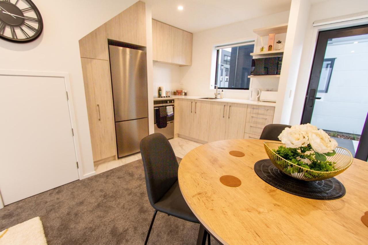 Glamorous 2 Bed Cbd Townhouse W/King Bed Крайстчърч Екстериор снимка