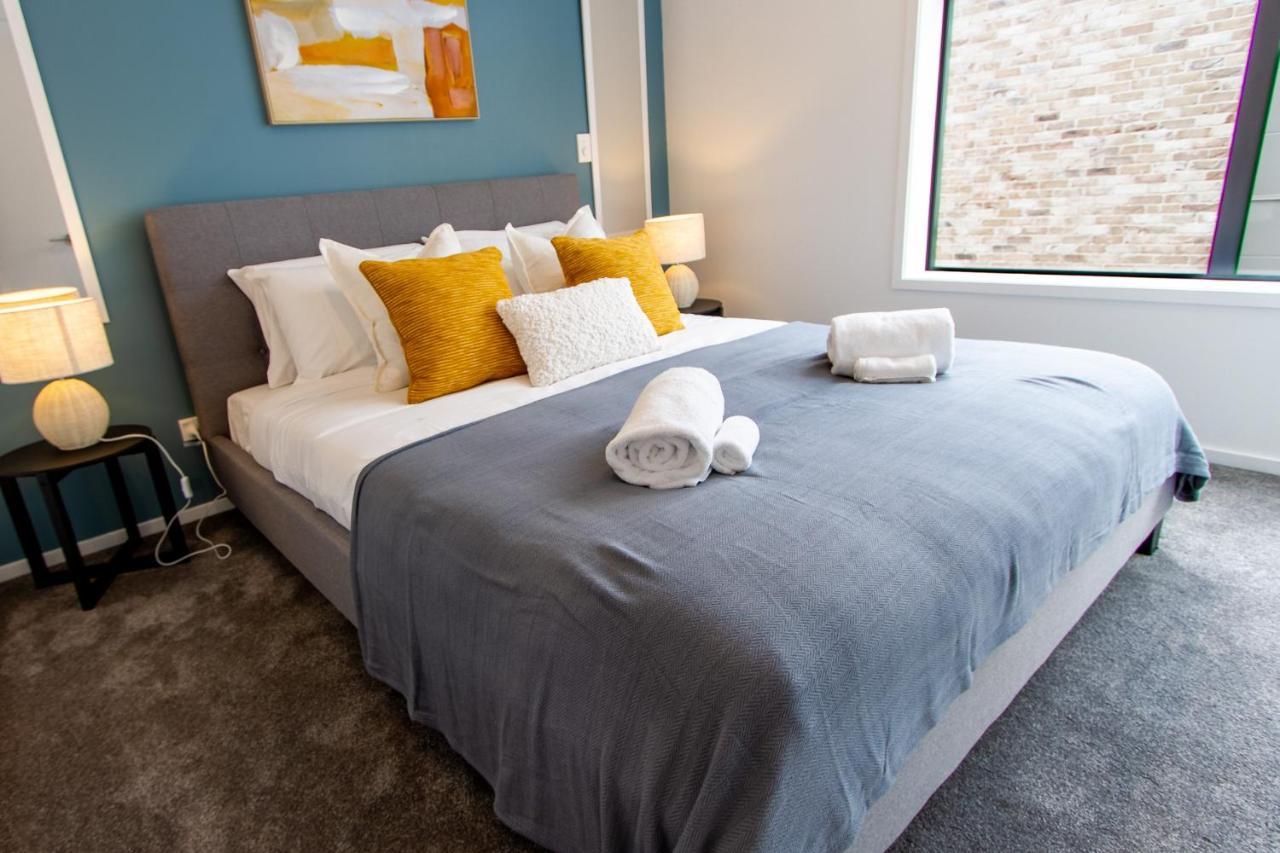 Glamorous 2 Bed Cbd Townhouse W/King Bed Крайстчърч Екстериор снимка