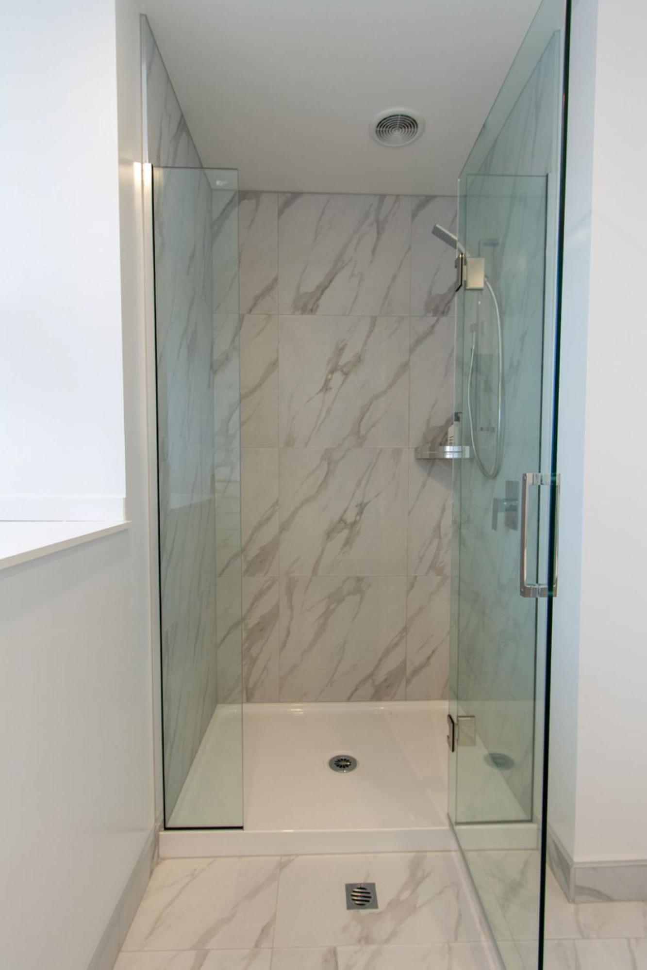Glamorous 2 Bed Cbd Townhouse W/King Bed Крайстчърч Екстериор снимка